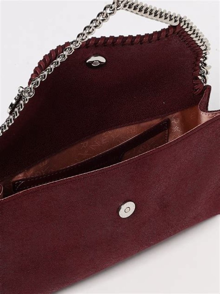 Is iOS 17 Fully Functional in Canada? Comprehensive Overview - SarkariResult