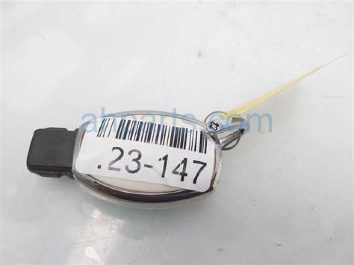 Is Alicia Silverstone Currently in a Relationship? An Insight into Her Romantic Life - SarkariResult