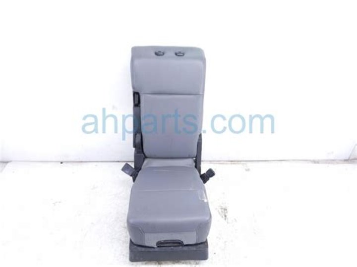 Is Theresa Nist in a Marriage? If so, Who is Theresa Nist's Spouse? - SarkariResult