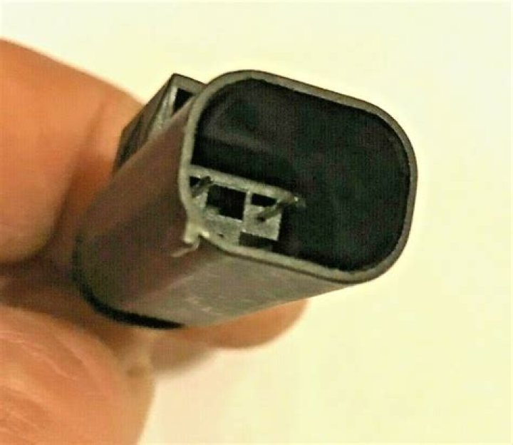 Who is Mischa Barton? What Happened to Her? Where is She Now? - SarkariResult