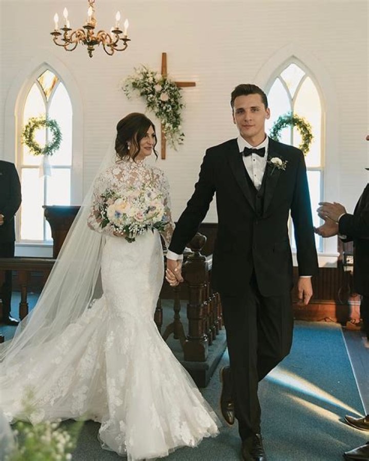 
Alex Kapranos Relationship and Married Life, Meet The Singer’s Wife and Family 