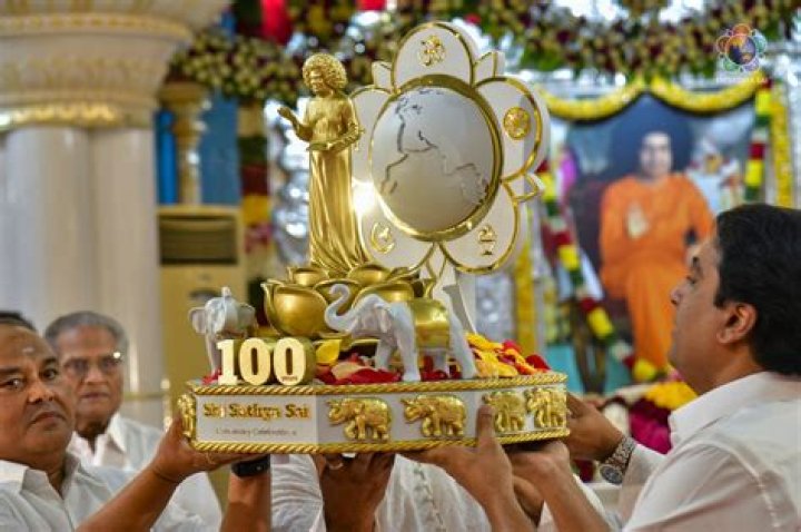 
All The Facts You Need To Know About Koksal Baba’s Family Life And Youtube Career 