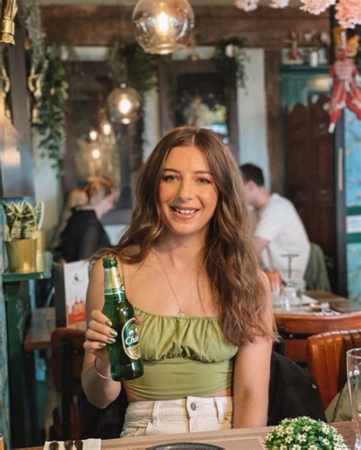 Amanda Courtney-Davies Net Worth