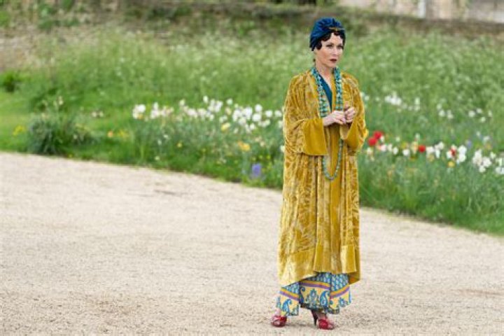 Amanda Mealing Height, Weight, Net Worth, Age, Birthday, Wikipedia, Who, Nationality, Biography