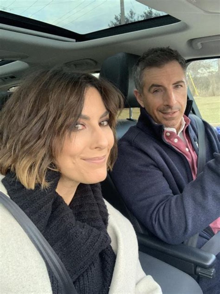 Amy Stran (QVC) Age, Bio, Wiki, Birthday, Height, Weight Loss, Twin Sister, Husband, Wedding, New Ring, Haircut, Earings, Salary and Net Worth