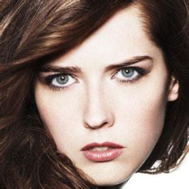 Ann Ward Net Worth