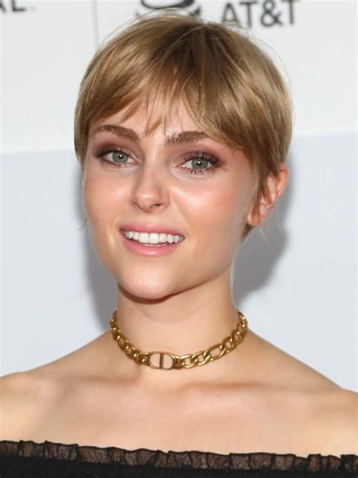 AnnaSophia Robb Height, Weight, Measurements, Bra Size, Shoe Size