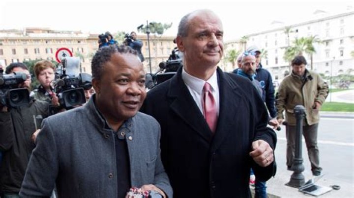 
Australian Politician Mark McGowan Car Accident With Perth Woman On Her First Day Of New Job- What Happened? 