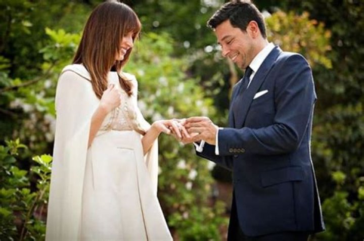 Ayman Mohyeldin has been Married to Wife Kenza Fourati since 2016