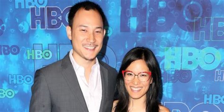 “Baby Cobra” comedian, Ali Wong Wiki: Husband Justin Hakuta, Net Worth, Height, Family, Wedding