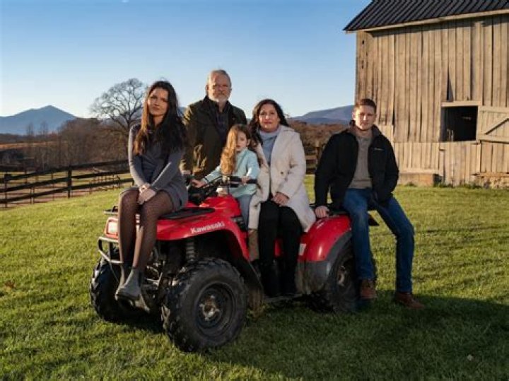 Becki Falwell Height, Weight, Net Worth, Age, Birthday, Wikipedia, Who, Instagram, Biography