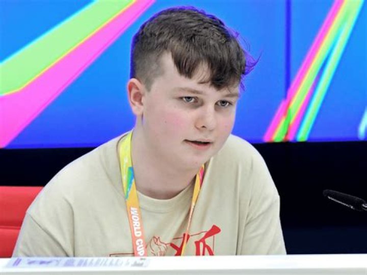 
Benjy David Fish Height, Weight, Net Worth, Age, Birthday, Wikipedia, Who, Nationality, Biography 