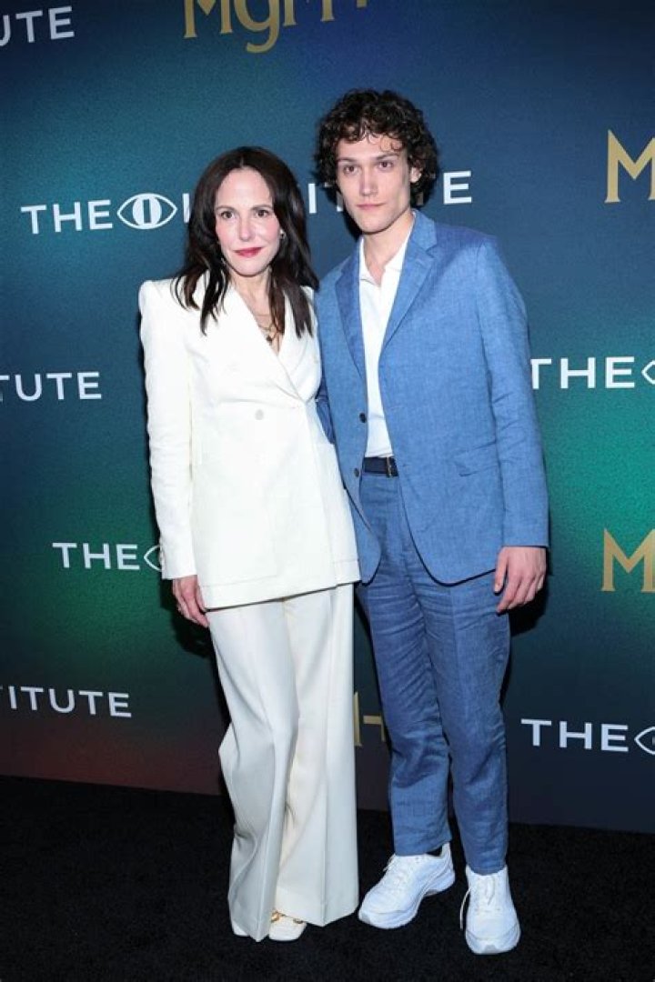 Billy Crudup’s net worth, biography, fact, career, awards and life story