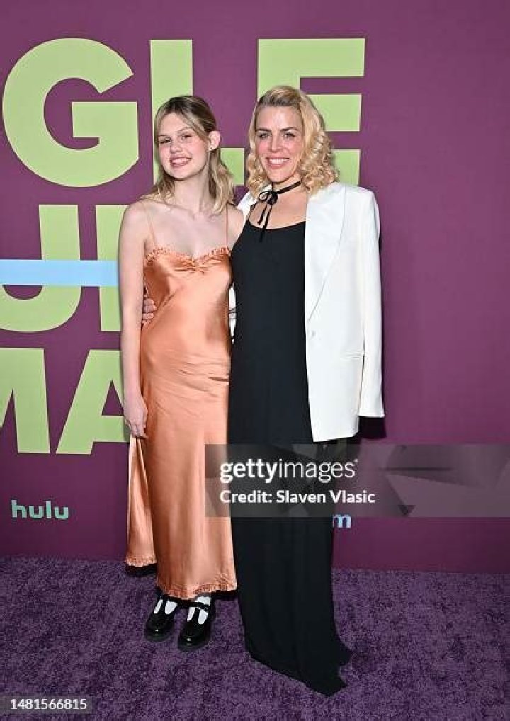 
Birdie Leigh Silverstein Height, Weight, Net Worth, Age, Birthday, Wikipedia, Who, Nationality, Biography 