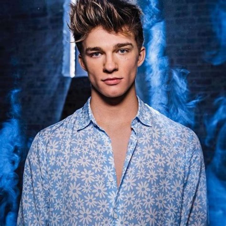 Boogie2988 (Youtuber) Wikipedia, Bio, Age, Height, Weight, Girlfriend, Wife, Net Worth, Facts