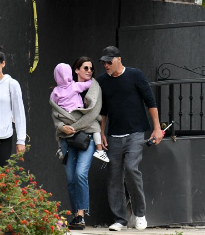 Bryan Randall Daughter, Age, Bio, Net Worth, Spouse (Sandra Bullock)