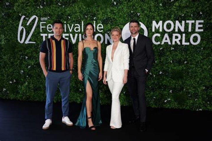 
Cariba Heine Height, Weight, Net Worth, Age, Birthday, Wikipedia, Who, Nationality, Biography 