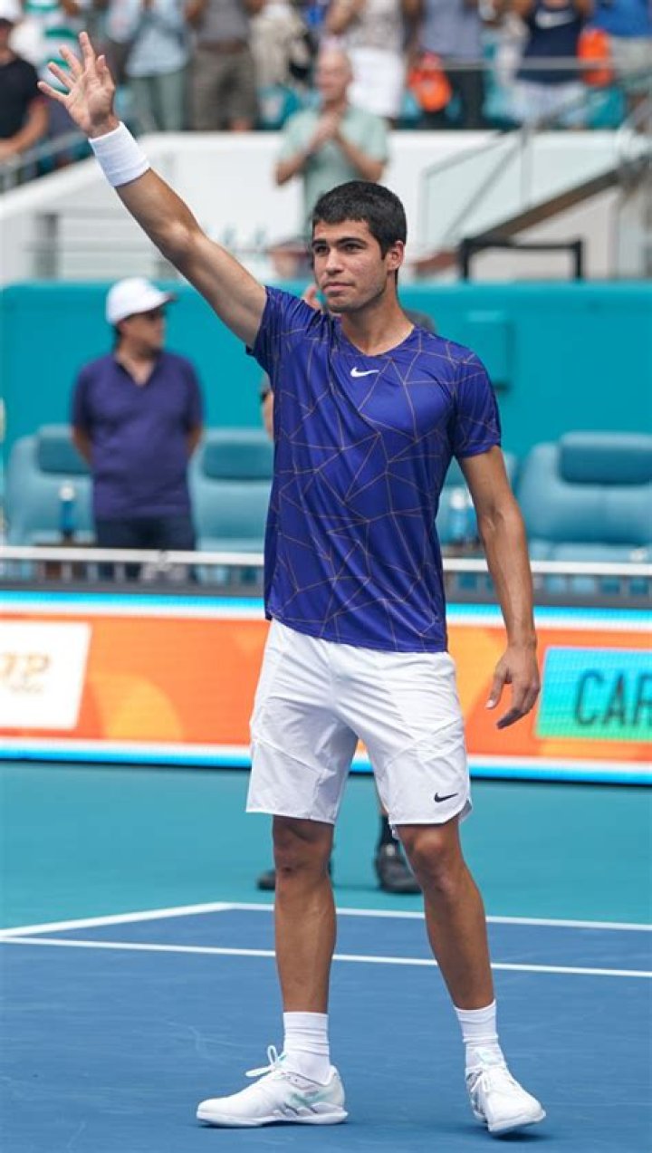 Carlos Vives Height: How tall is Carlos Vives?