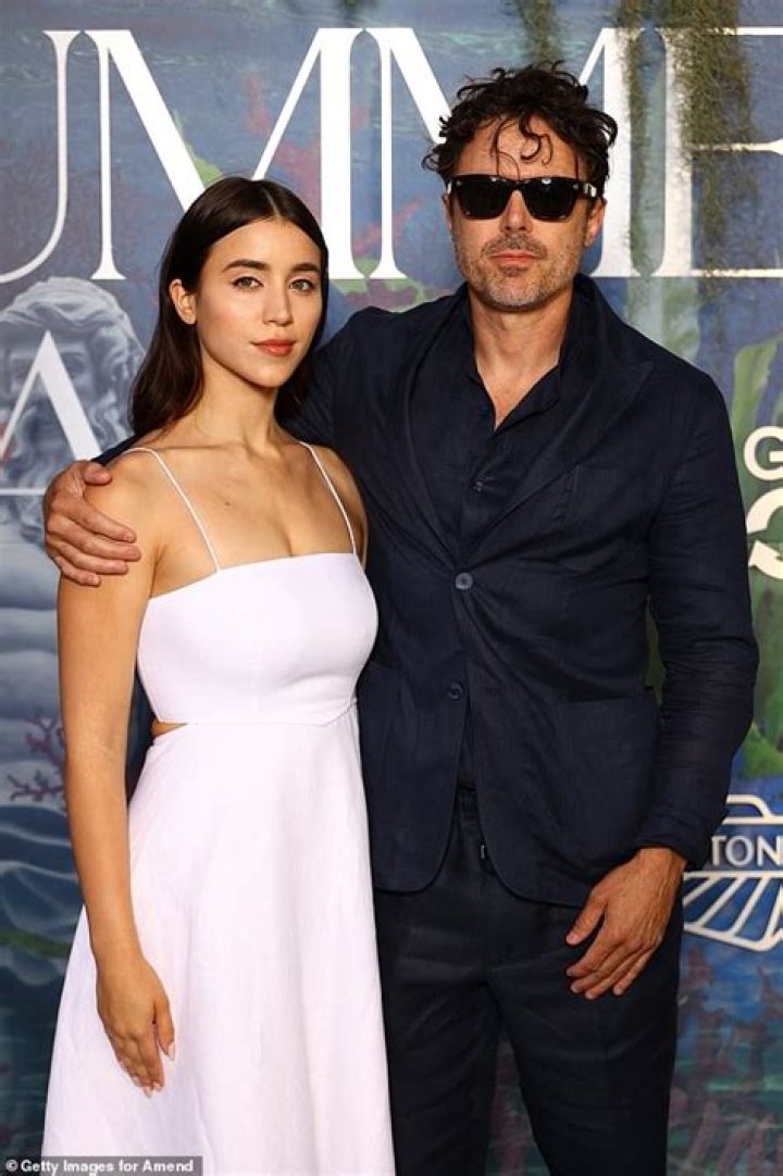 
Caylee Cowan And Casey Affleck Dating Life And Age Difference, How Old Is His Girlfriend? 