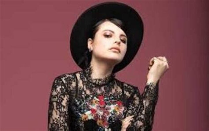 Charlie Storwick Net Worth, Career, Dating, Boyfriend, Wiki-Bio, Age, Height