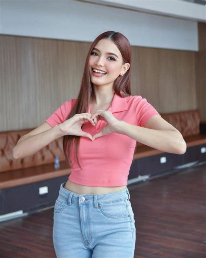 Christina Lasasimma Height, Weight, Net Worth, Age, Birthday, Wikipedia, Who, Nationality, Biography