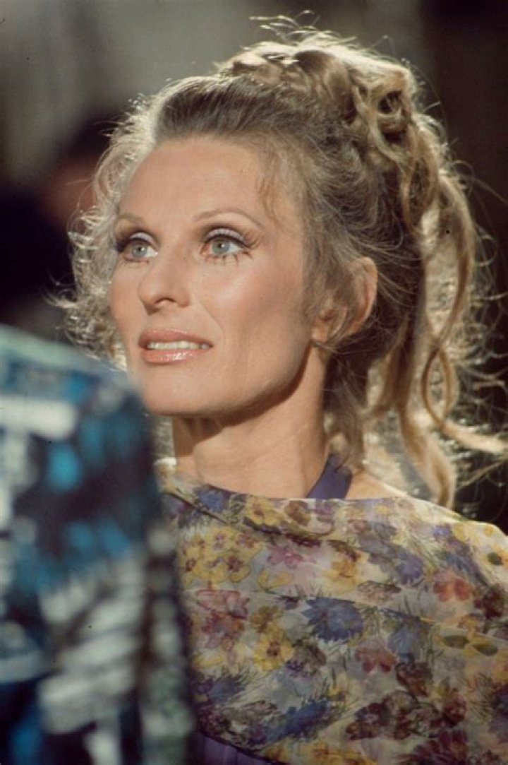 Cloris Leachman Height, Weight, Measurements, Bra Size, Shoe Size
