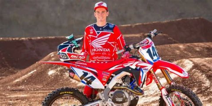 Cole Seely Net Worth