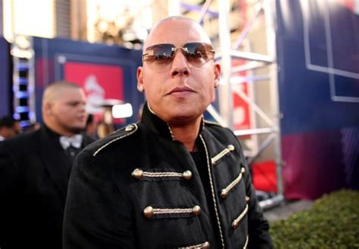 Cosculluela Net Worth