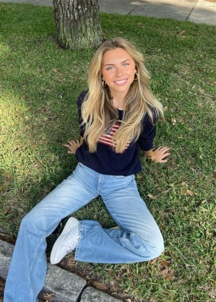 Courtney Antalek Height, Weight, Net Worth, Age, Birthday, Wikipedia, Who, Nationality, Biography