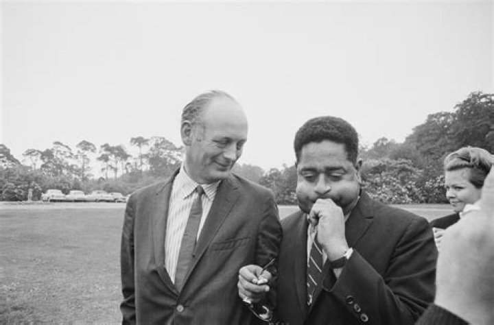 Cravon Gillespie Height, Weight, Net Worth, Age, Birthday, Wikipedia, Who, Nationality, Biography