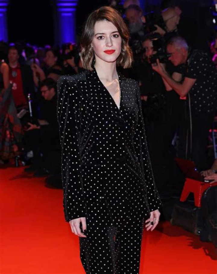 
Daisy Edgar-Jones is Learning Carole King Songs on the Piano to Prepare for New Biopic 