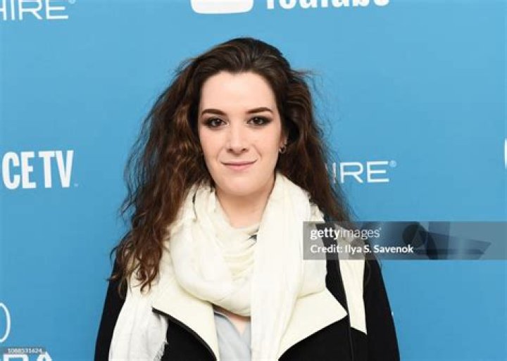 Dana Aliya Levinson Height, Weight, Net Worth, Age, Birthday, Wikipedia, Who, Instagram, Biography