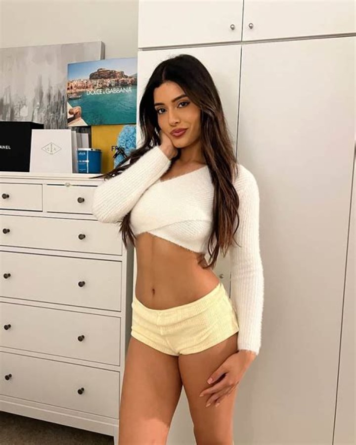 Daniella Salvi Height, Weight, Net Worth, Age, Birthday, Wikipedia, Who, Instagram, Biography