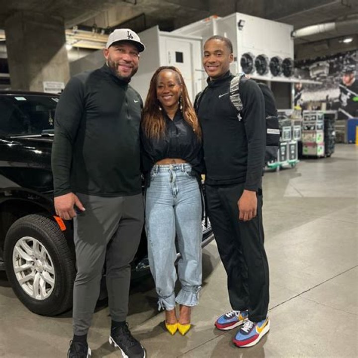 Darvin Ham Snr. Bio, Wiki, Age, Height, Parents, Dad, Wife, Kids, Lakers Coach, Salary and Net Worth