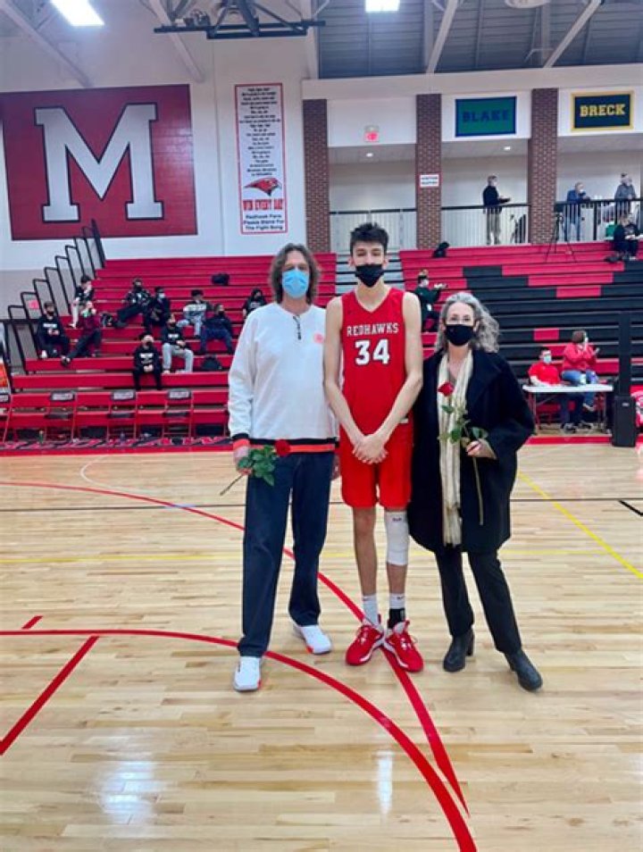 Dave Holmgren Mom, Height, Nationality, College, High School