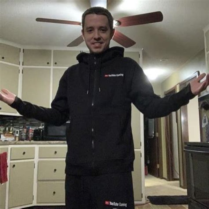 Dellor Height, Weight, Net Worth, Age, Birthday, Wikipedia, Who, Instagram, Biography