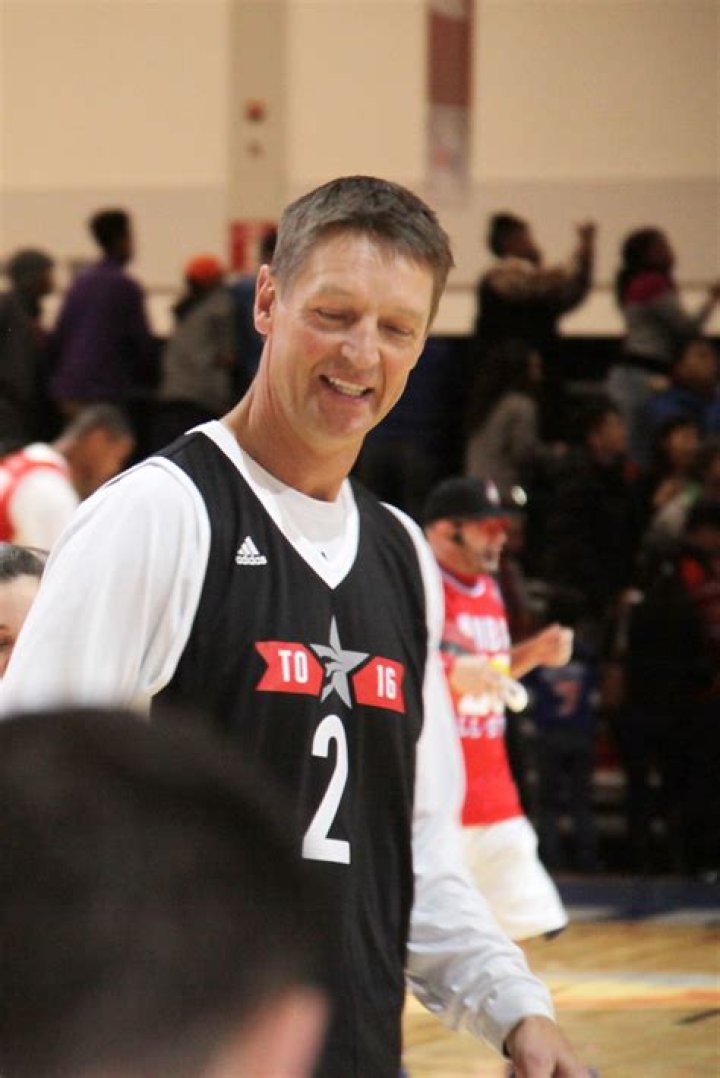 Detlef Schrempf Net Worth