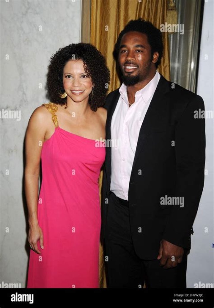 Dhani Jones Age, Wikipedia, Biography, Children, Salary, Net Worth, Parents.