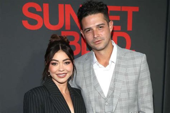 
Did Sarah Hyland and Wells Break Up? Relationship Update 2022: How Did They Meet? 