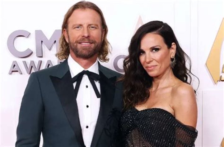 Dierks Bentley’s biography, fact, career, awards, net worth & life story