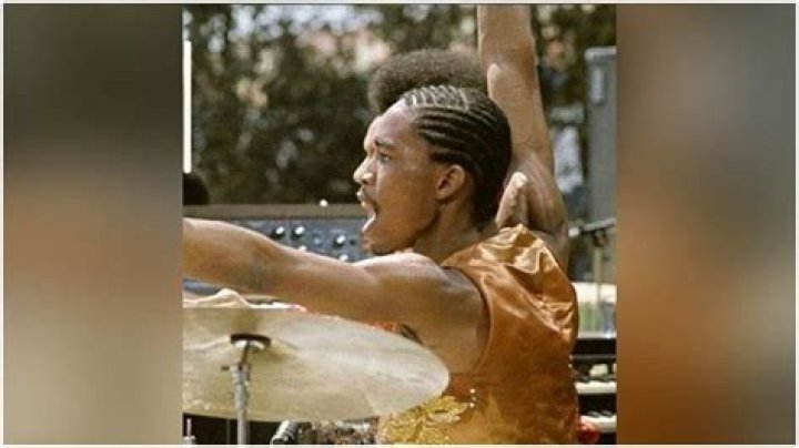 
Earth, Wind and Fire Drummer Fred White Dead at 67: ‘Drumming with the Angels’ 