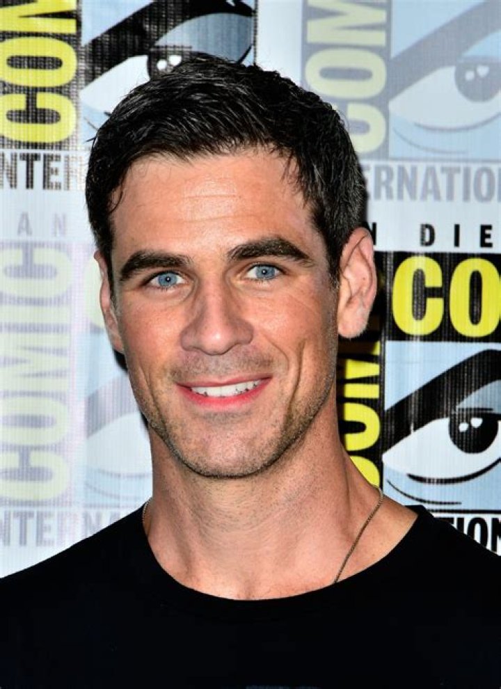 Eddie Cahill Net Worth