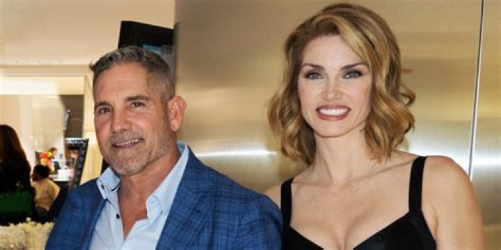 Elena Cardone Height, Weight, Net Worth, Age, Birthday, Wikipedia, Who, Nationality, Biography