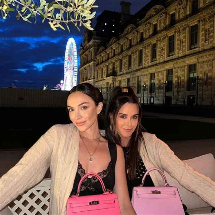 Farrah Sinclair Net Worth