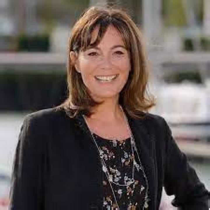 Fiona Dolman Net Worth