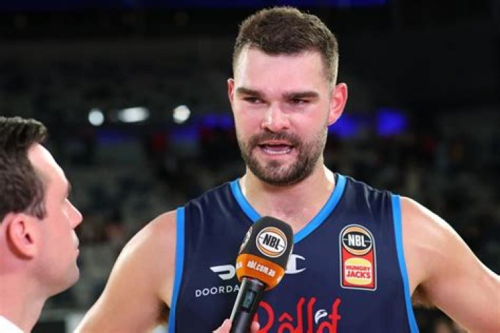 
Former Kentucky Player Isaac Humphries Comes Out as Gay in Emotional Video: ‘I Just Want to Be Myself’ 