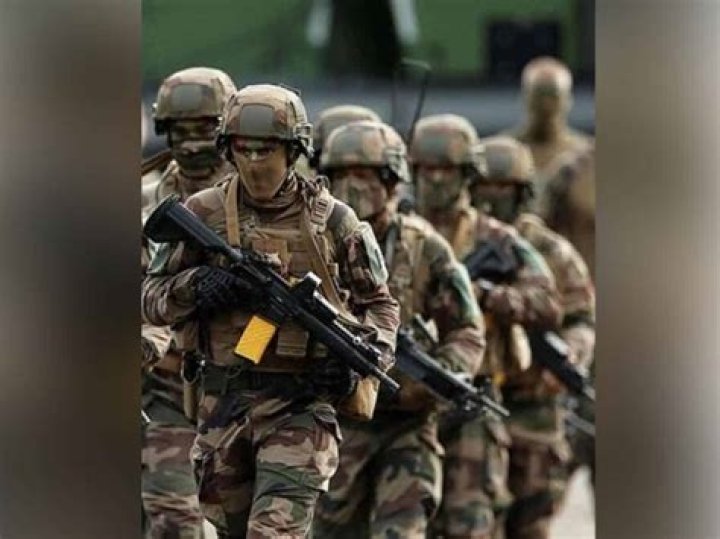 
France to boost military presence in Romania 