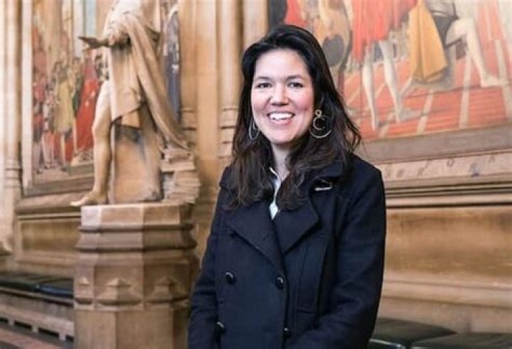 Frances Christie Bio, Age, Family, Husband, Art Expert, Antiques Roadshow