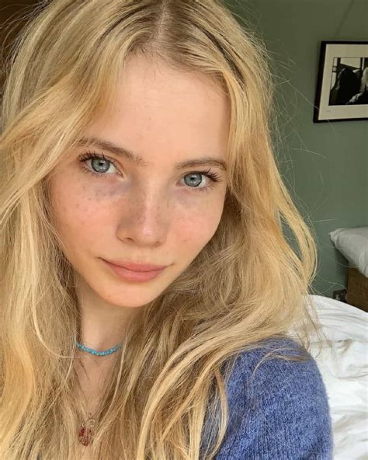 Freya Allan Height, Weight, Measurements, Bra Size, Shoe Size