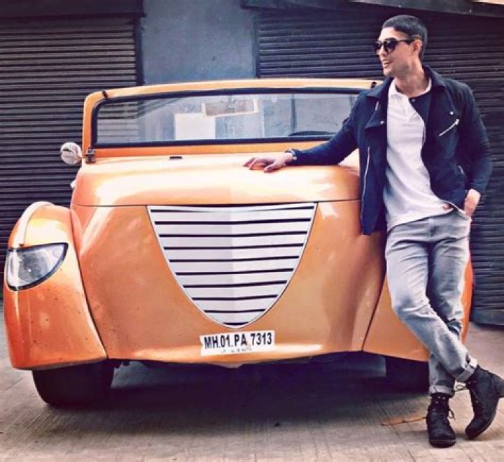 
Gaurav Gupta Height, Weight, Net Worth, Age, Birthday, Wikipedia, Who, Instagram, Biography 